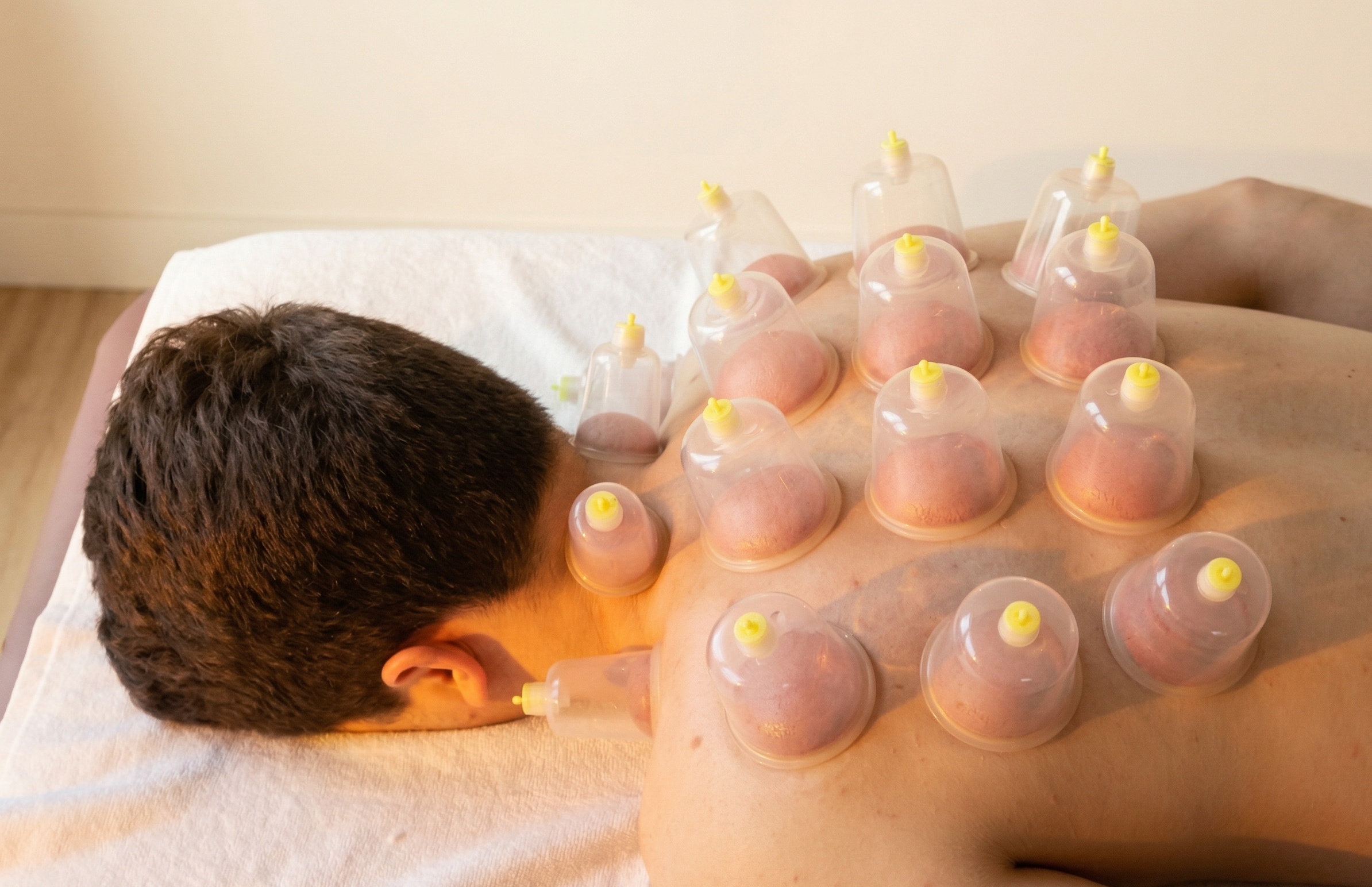 Вакуумний (баночний) масаж - фото 1